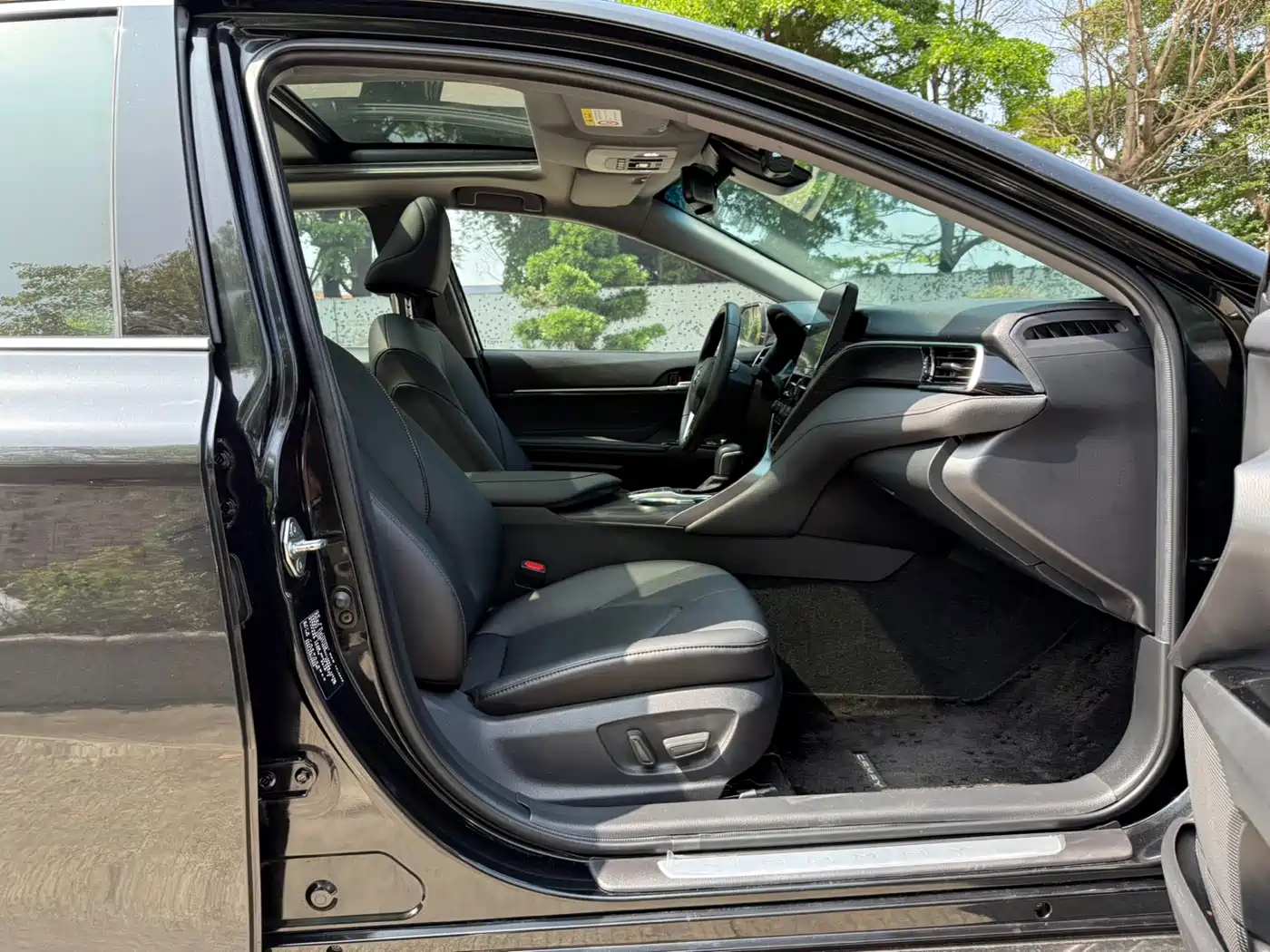 Toyota Camry 2021 2.5G Luxury Edition фото 25