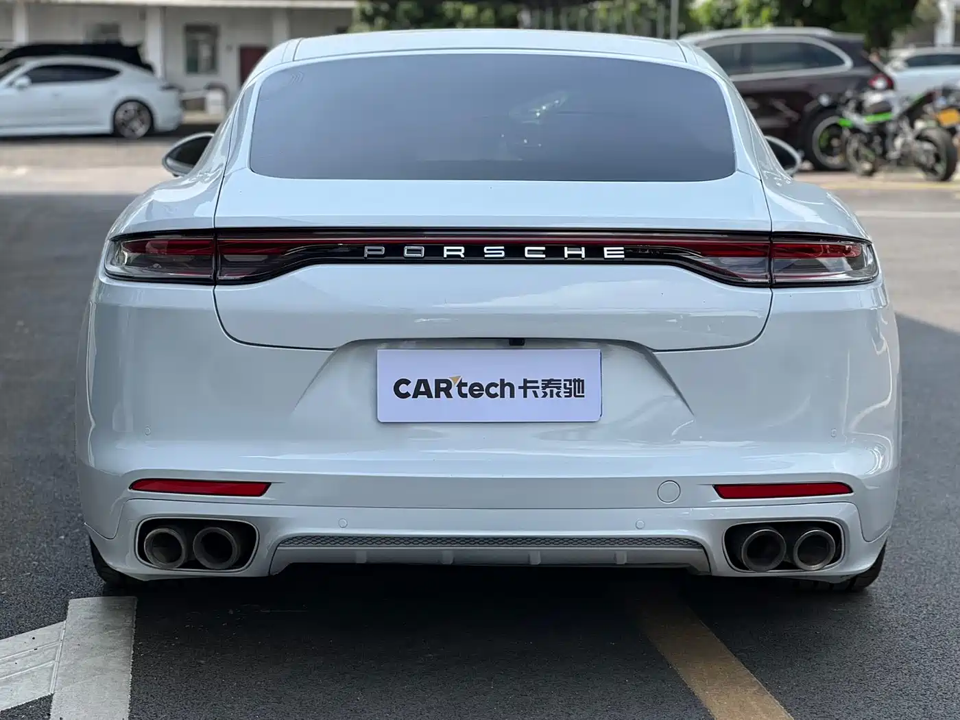 Porsche Panamera 2010 Panamera 4 3.6L фото 2
