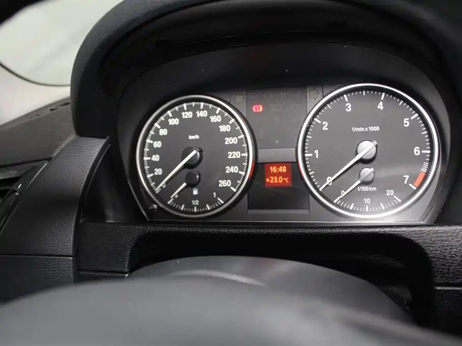 Photo 8 - BMW X1