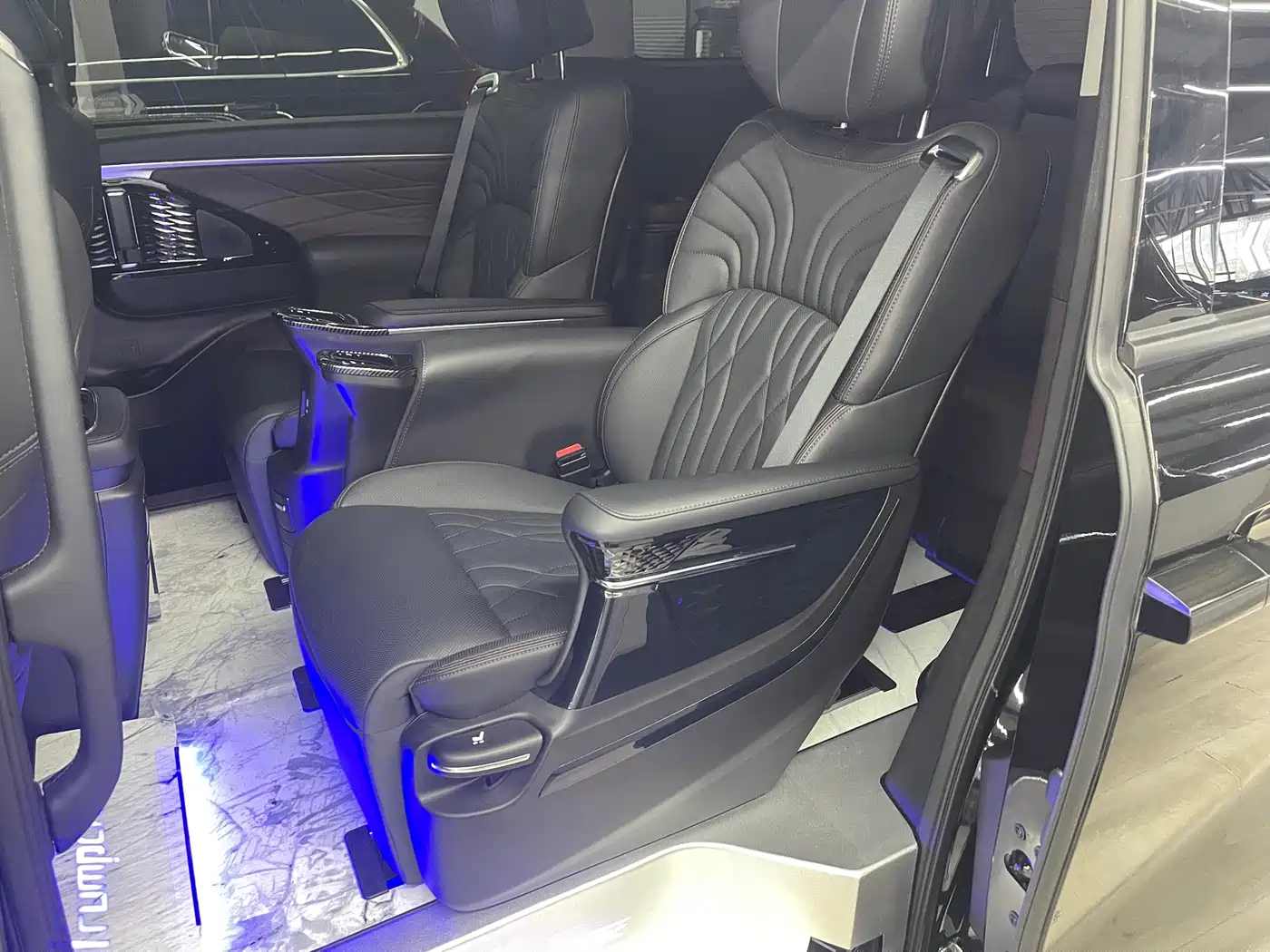 GAC Trumpchi Trumpchi M8 2024 Master Series 400T Premium Edition фото 6