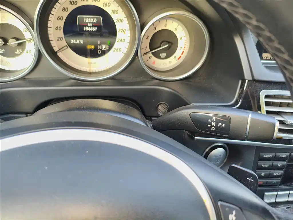 Mercedes-Benz E-Class 2015 E 320 L Sport фото 14