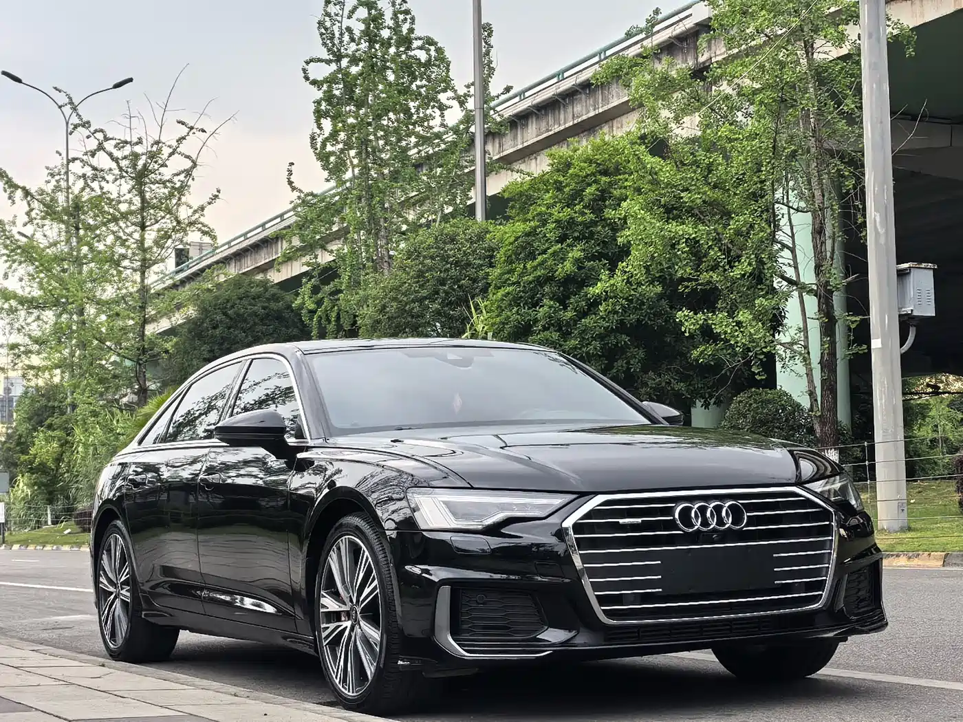 Audi A6L 2022 45 TFSI quattro Premium Dynamic фото 3