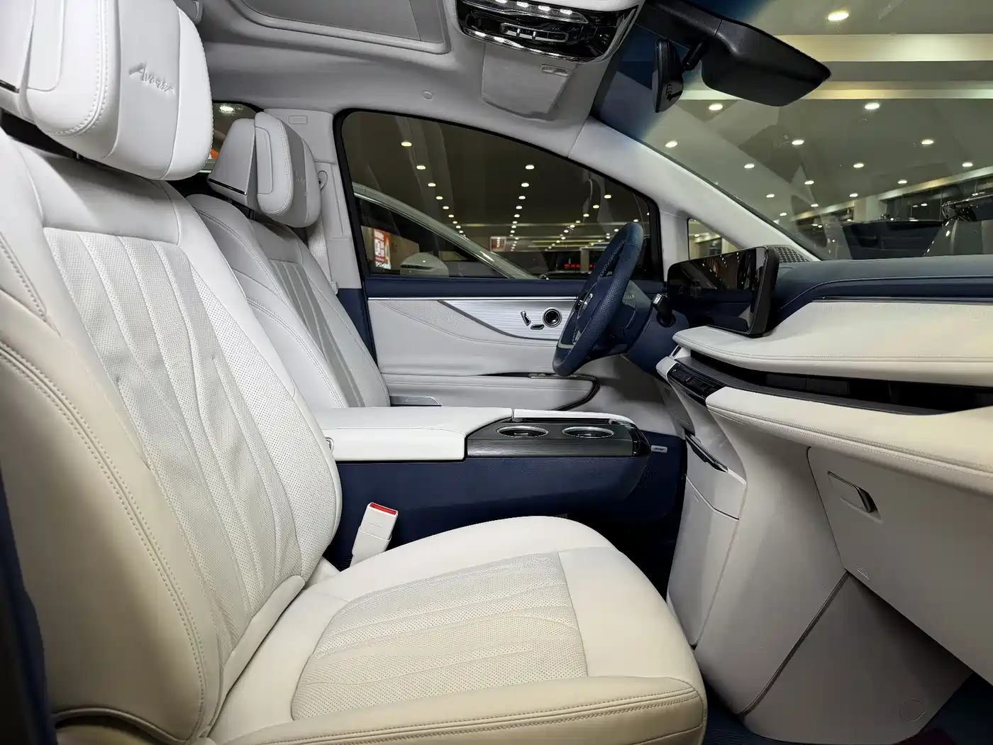 Buick GL8 New Energy 2024 Land Honor Luxury Edition 6-Seater фото 16