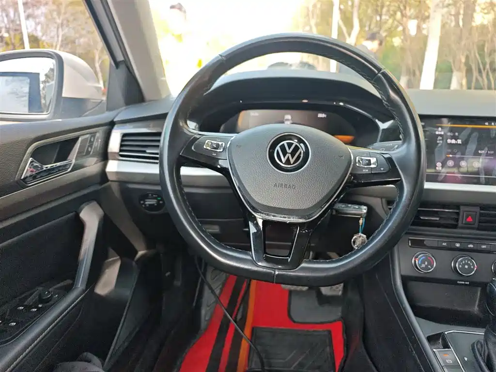 Volkswagen Lavida 2022 1.5L Auto Vision Edition фото 3