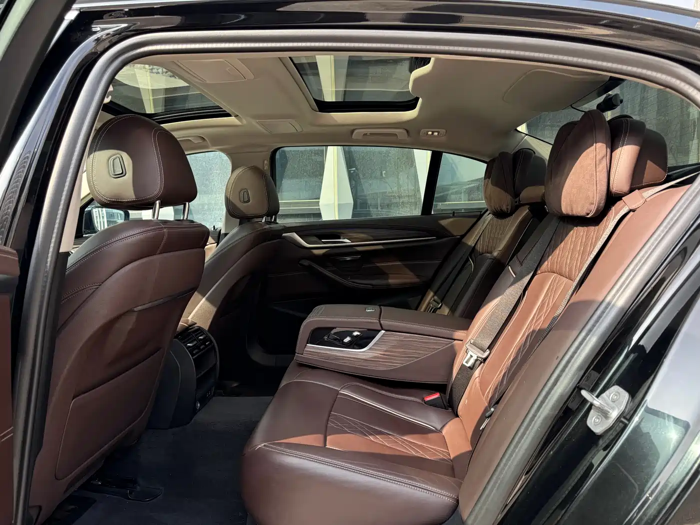 BMW 5 Series New Energy 2020 530Le Range Upgrade Luxury Package фото 15
