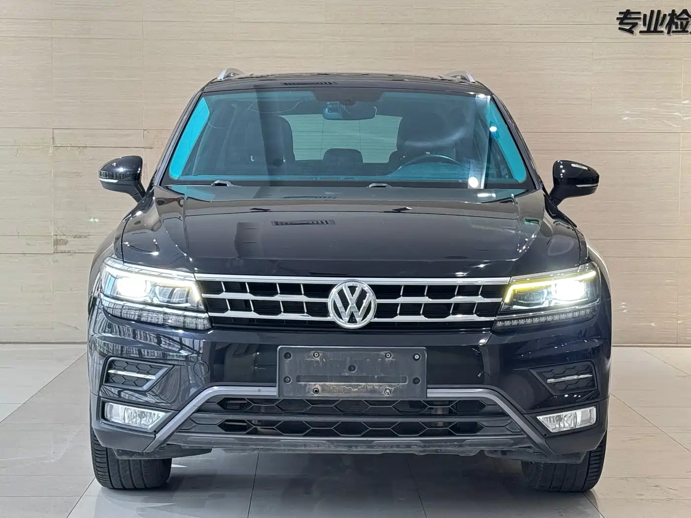 Фото 2 - Volkswagen Tiguan L