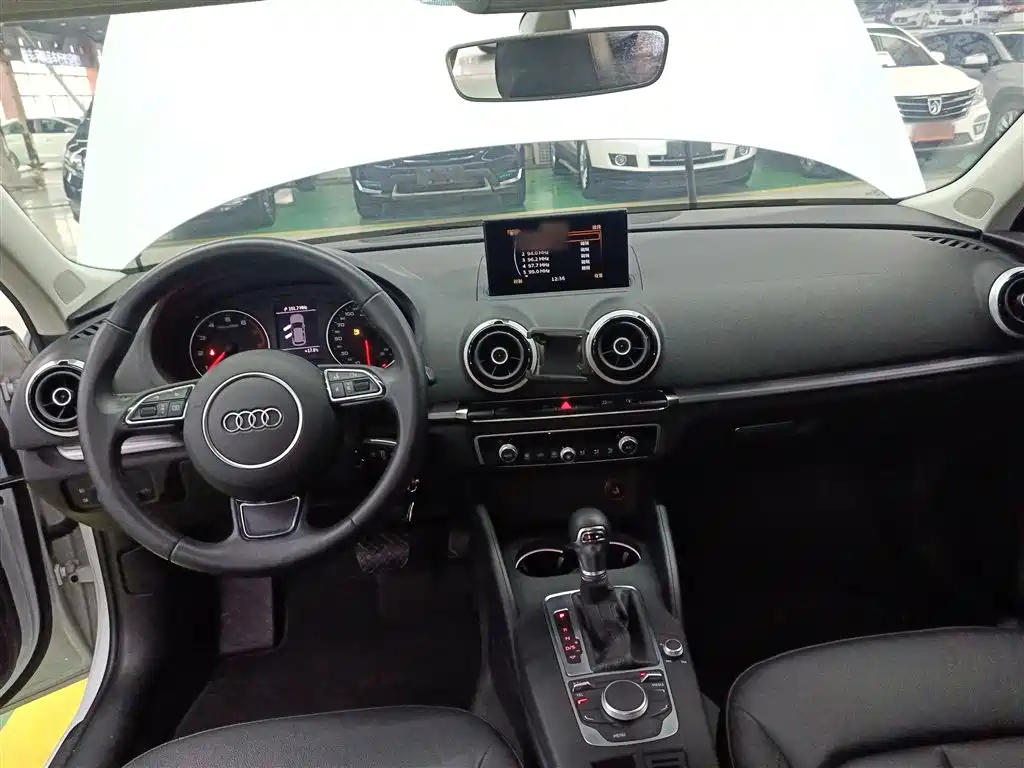 Audi A3 2016 Sportback 35 TFSI Style фото 10