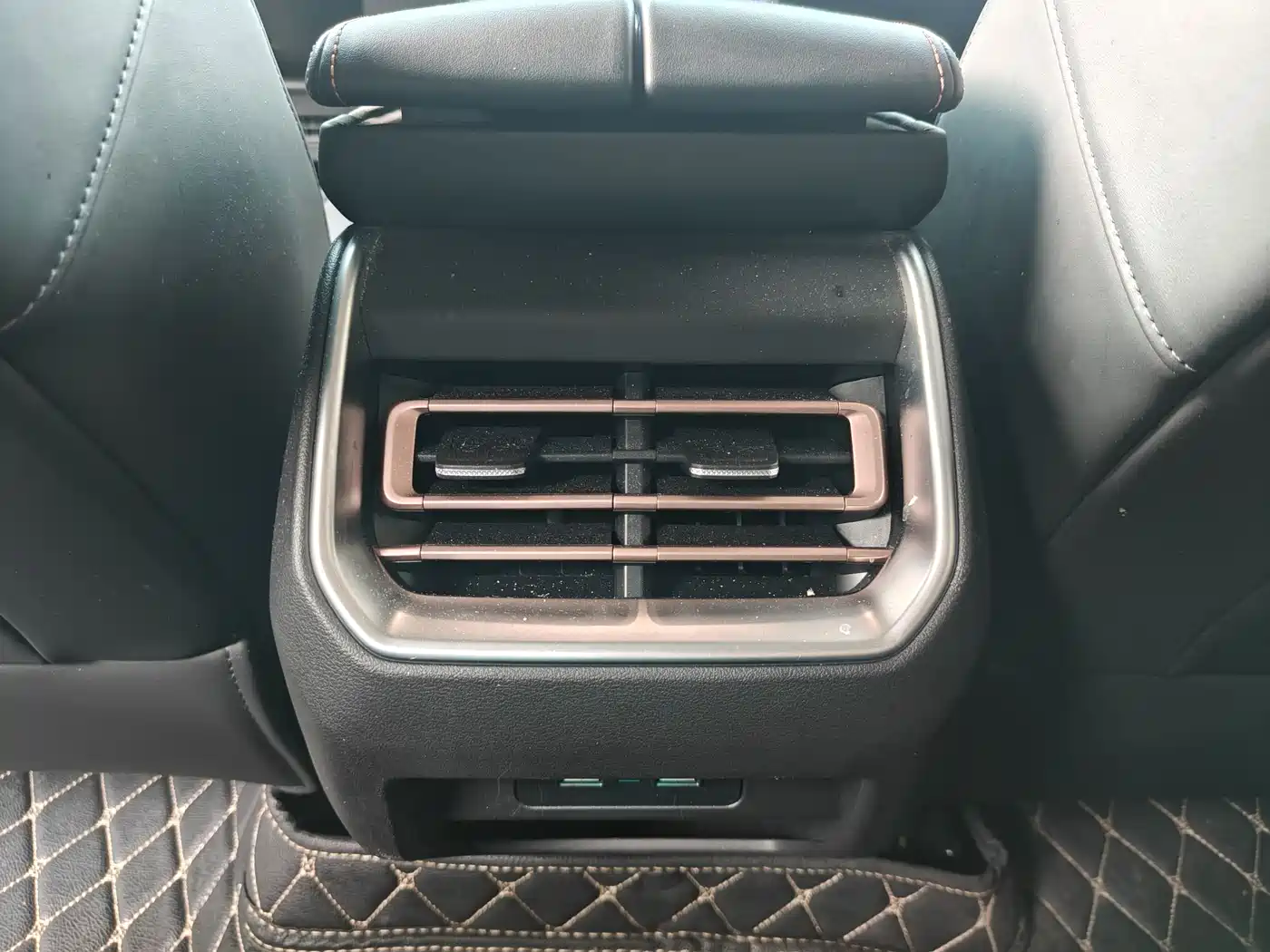 WEI PAI WEI BRAND LATTE DHT