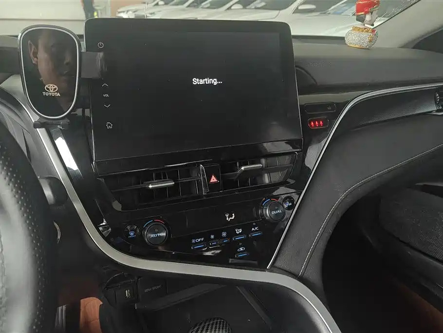 Toyota Camry 2022 2.5S Knight Edition фото 13