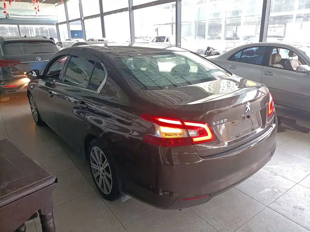 Peugeot 408 2014 1.8L Automatic Luxury Edition фото 5
