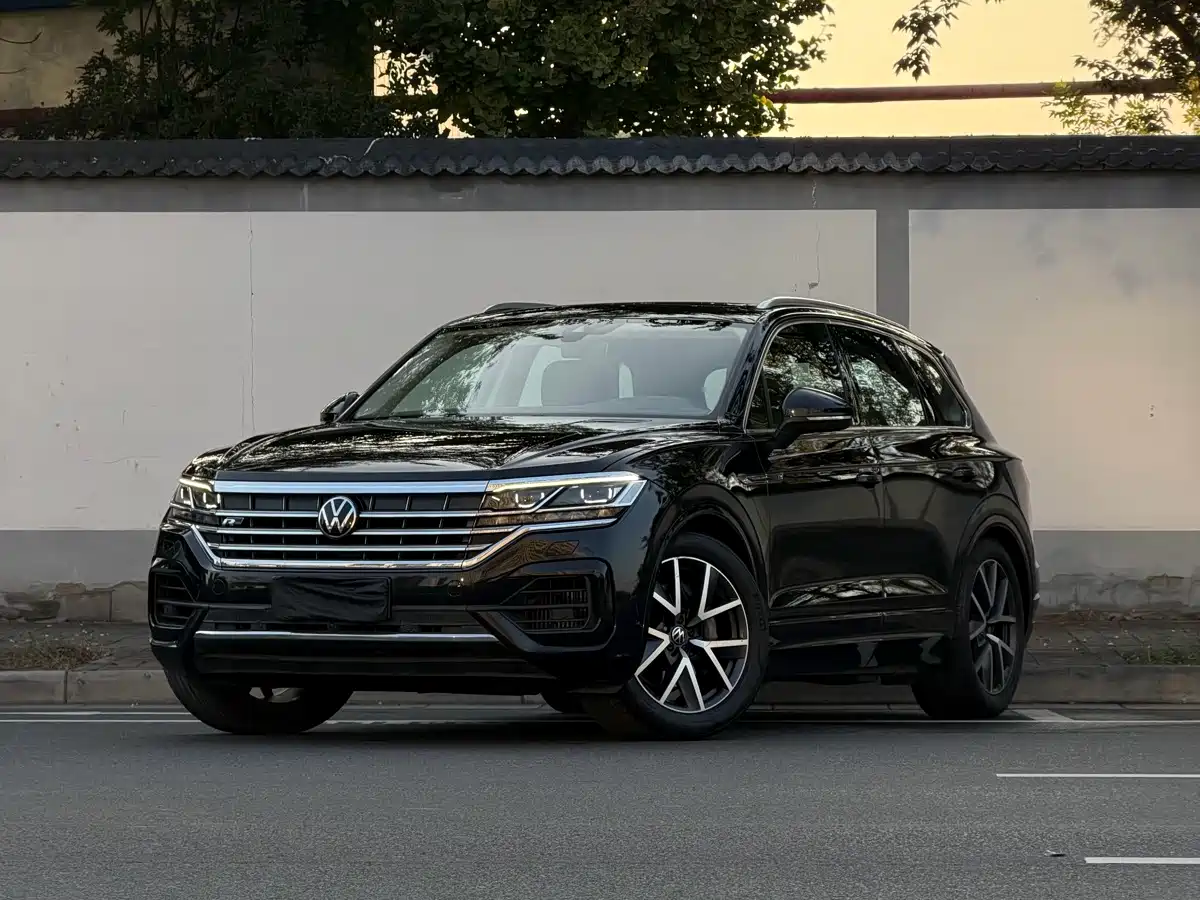 Similar car