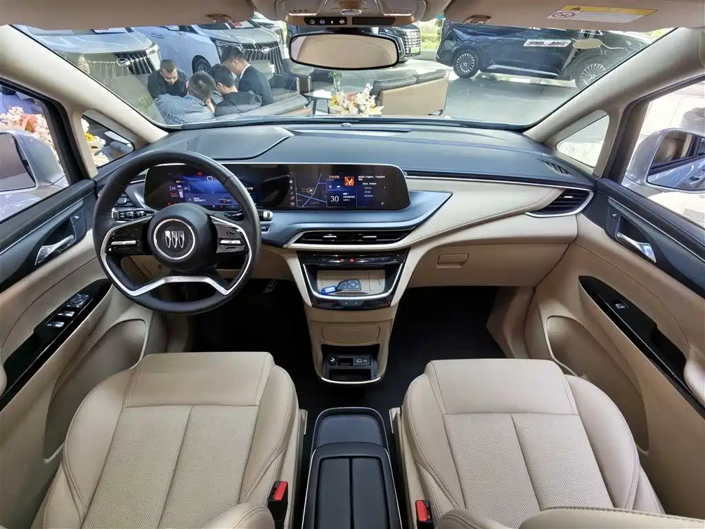 Buick GL8 New Energy 2025 Land Honor Premium Edition 7-Seater фото 6