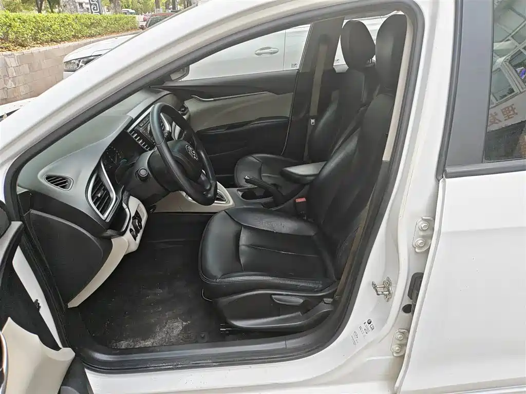Buick Excelle 2015 15N Automatic Elite фото 15