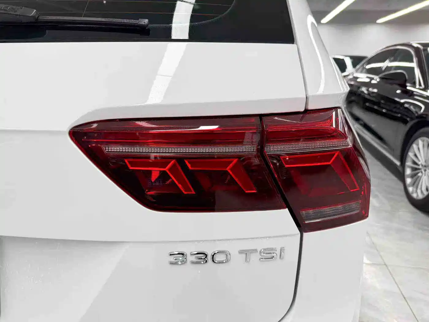 Volkswagen Tiguan L 2024 330TSI Automatic 2WD R-Line Premium Enjoyment Edition фото 23