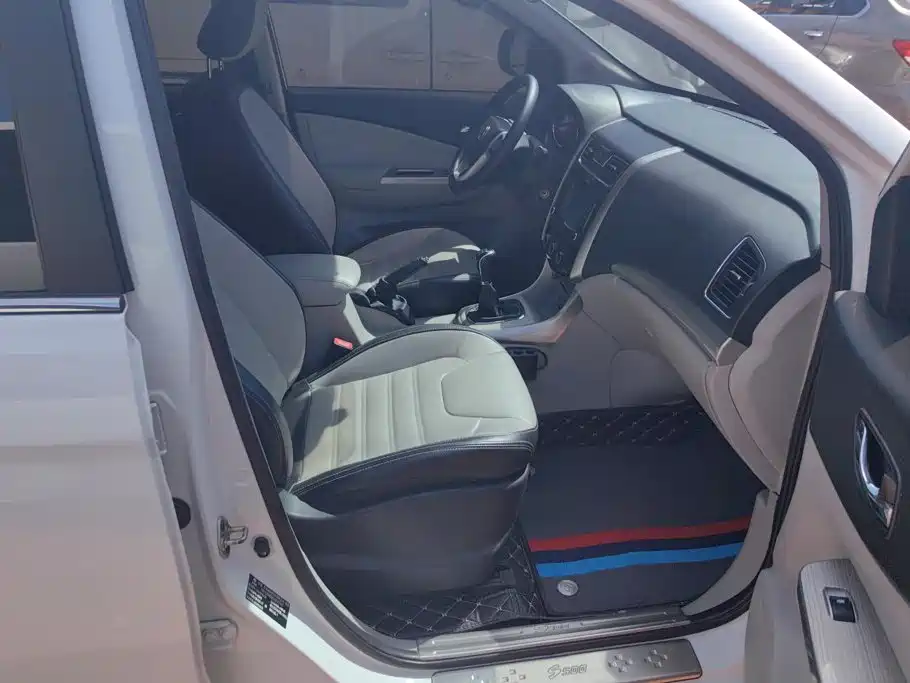 Dongfeng Fengxing Fengxing S500 2018 2017 1.5L Manual Luxury