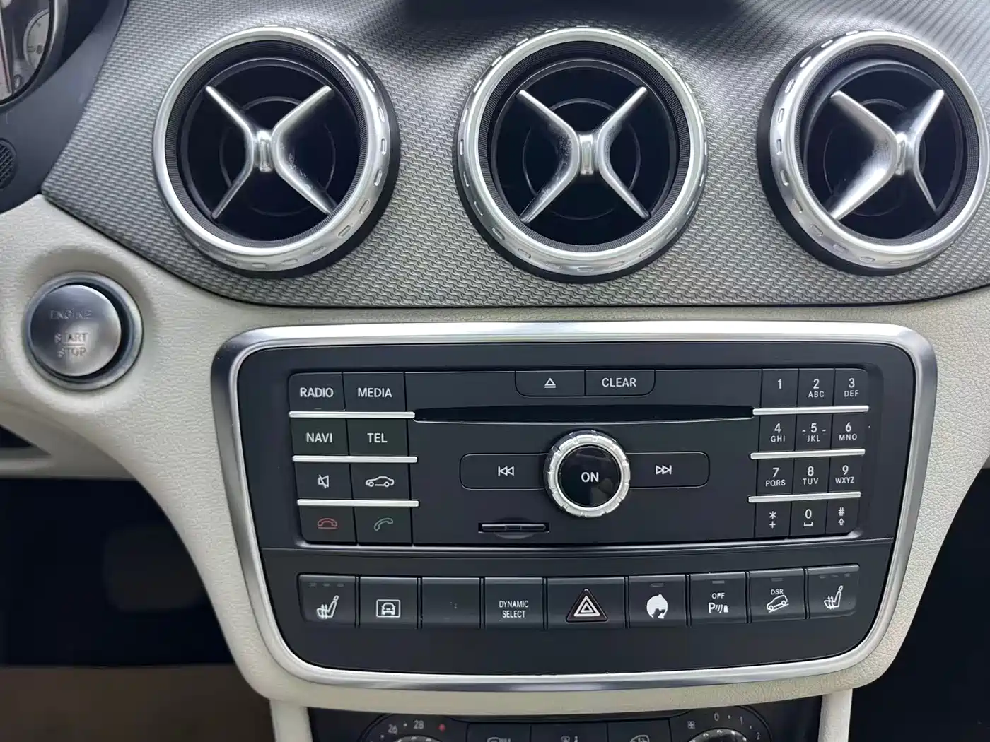 Mercedes-Benz GLA 2016 GLA 220 4MATIC Fashion фото 8
