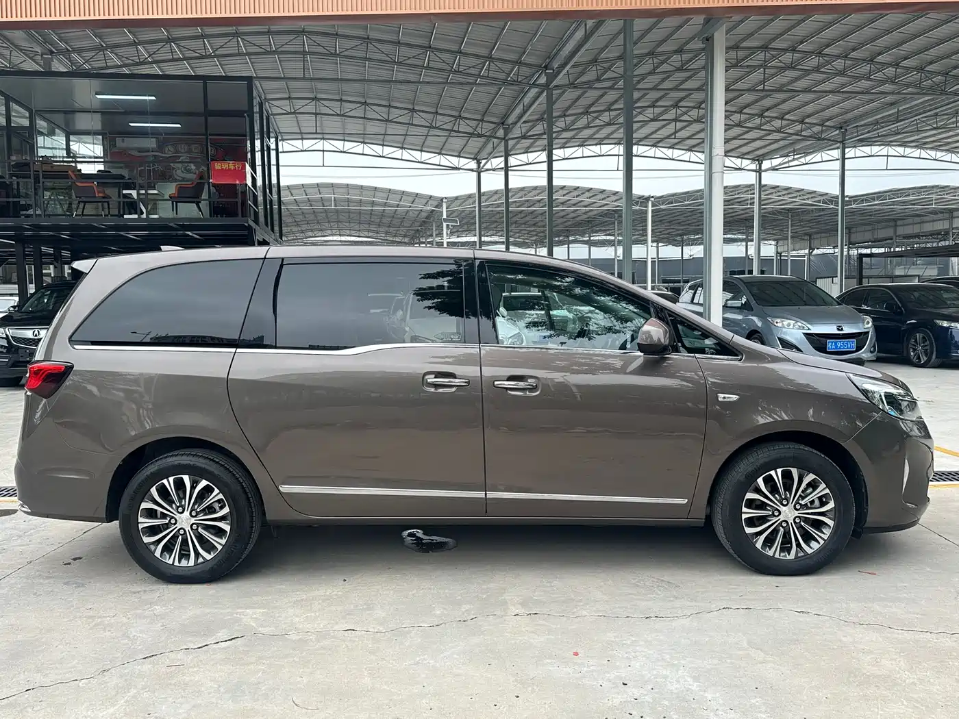 Buick GL8 2021 Land Business Class 652T Luxury фото 22