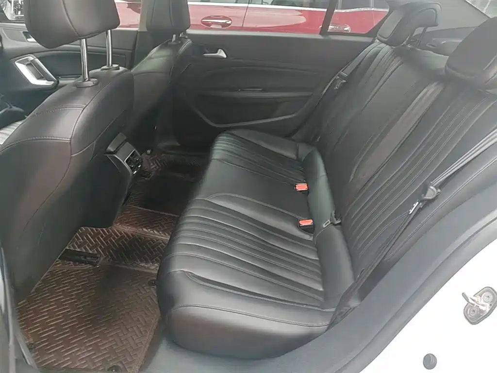 Peugeot 408 2019 360THP Auto Luxury Edition China VI фото 17