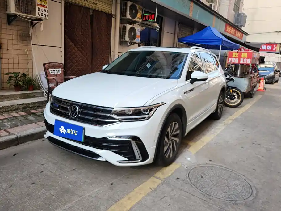 Volkswagen Tiguan L PHEV 2023