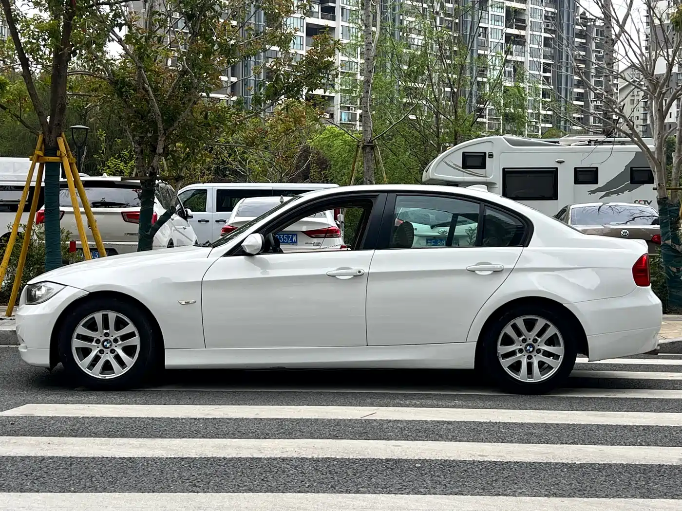 BMW 3 Series 2007 320i Luxury фото 8