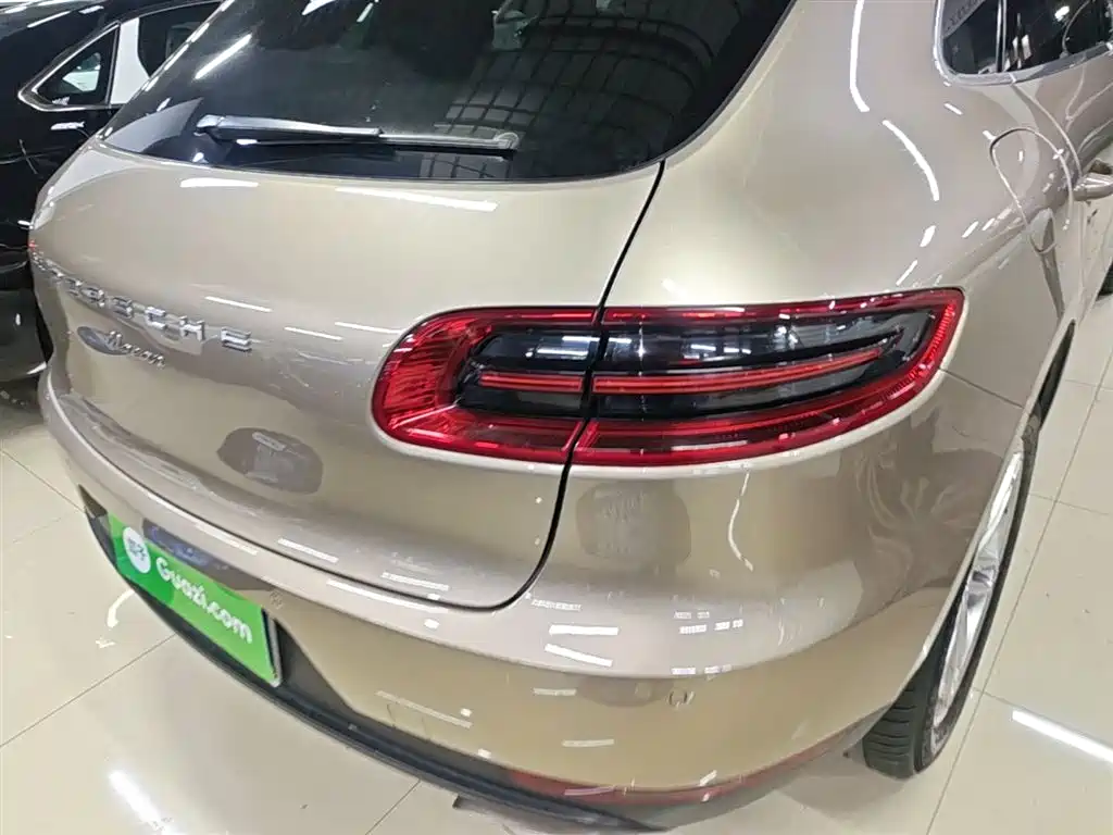 Porsche Macan 2017 Macan 2.0T фото 8
