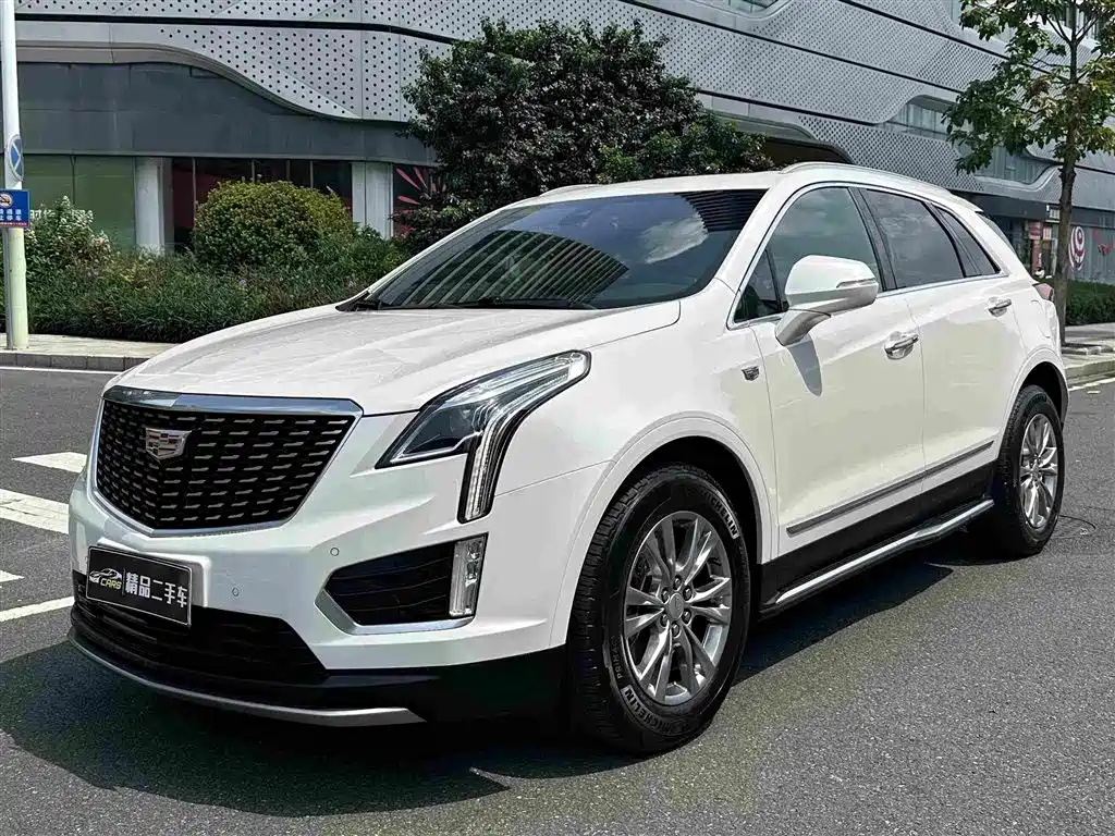 Фото 1 - Cadillac XT5