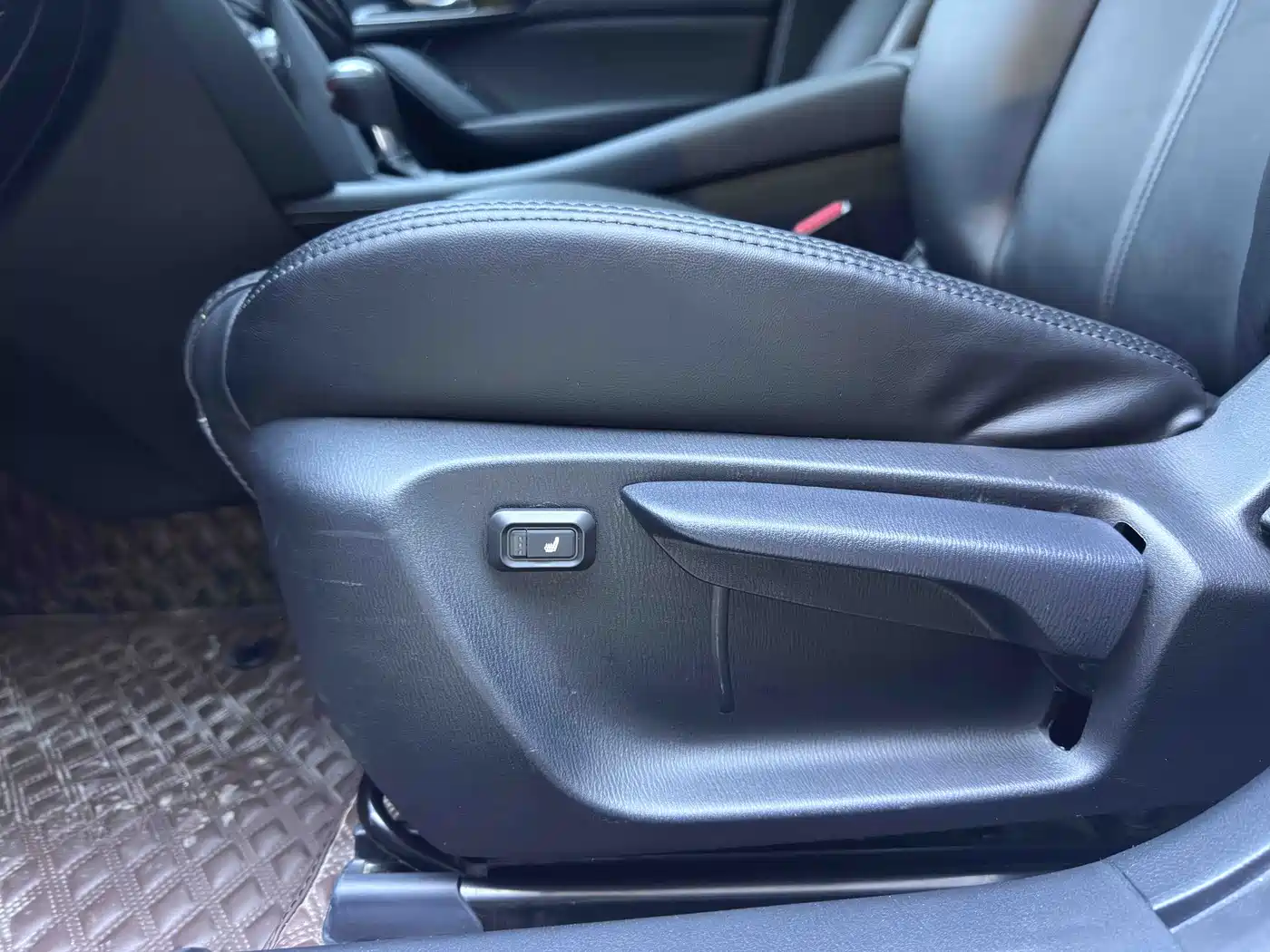 MAZDA CX-4