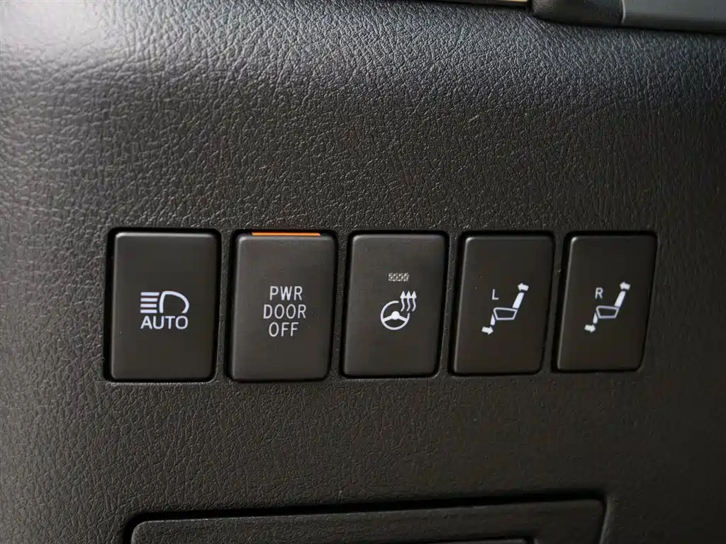 Toyota Alphard 2021 Hybrid 2.5L Premium фото 10