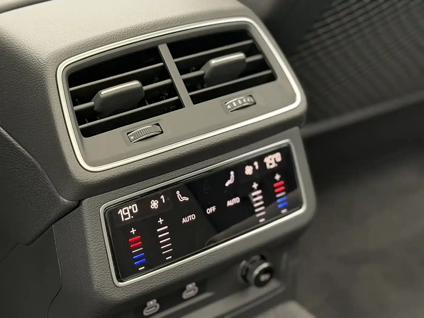 Audi A6L 2024 45 TFSI Premium Dynamic фото 12