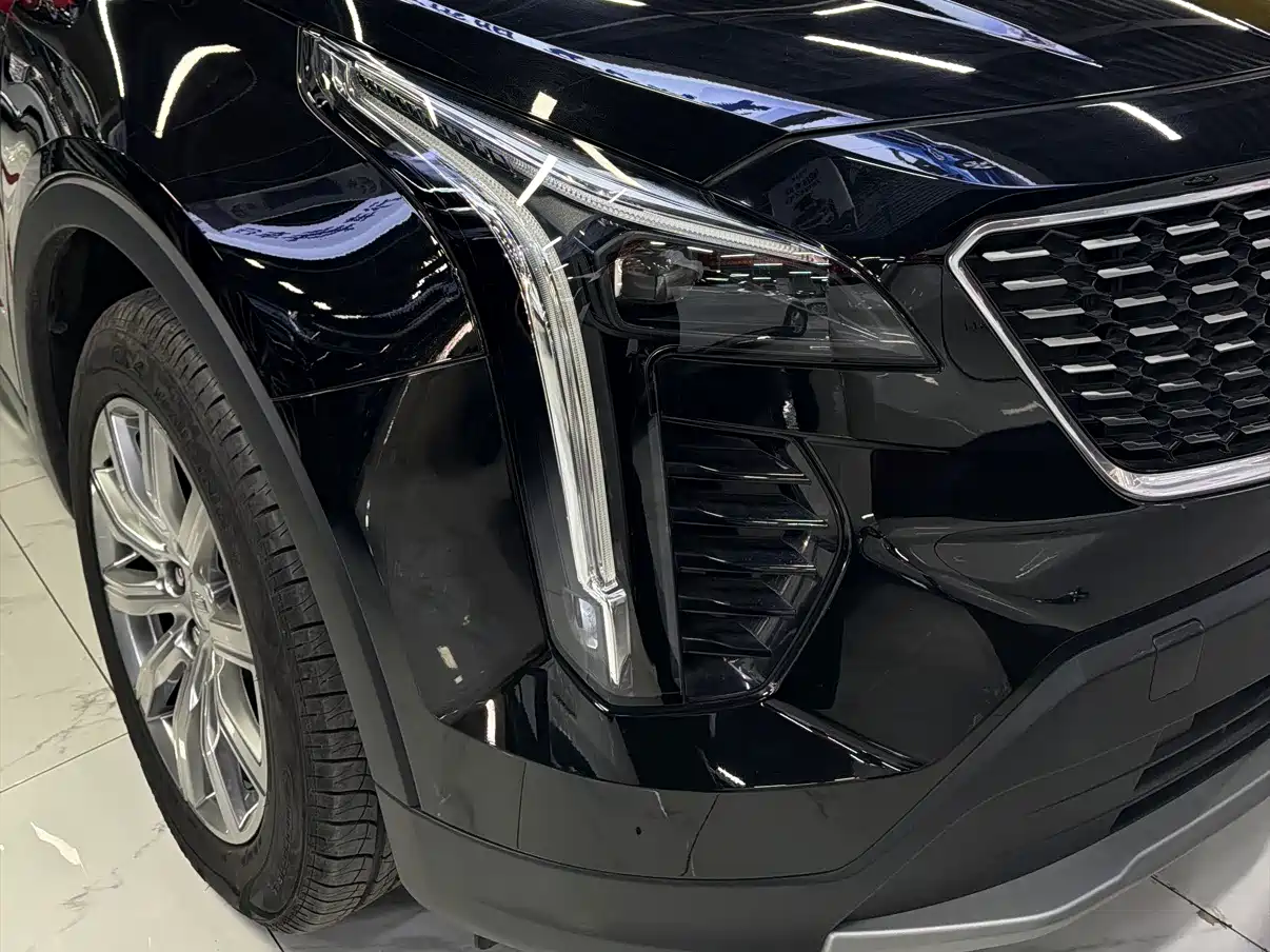 Cadillac XT4 2021 28T FWD Premium Edition фото 12
