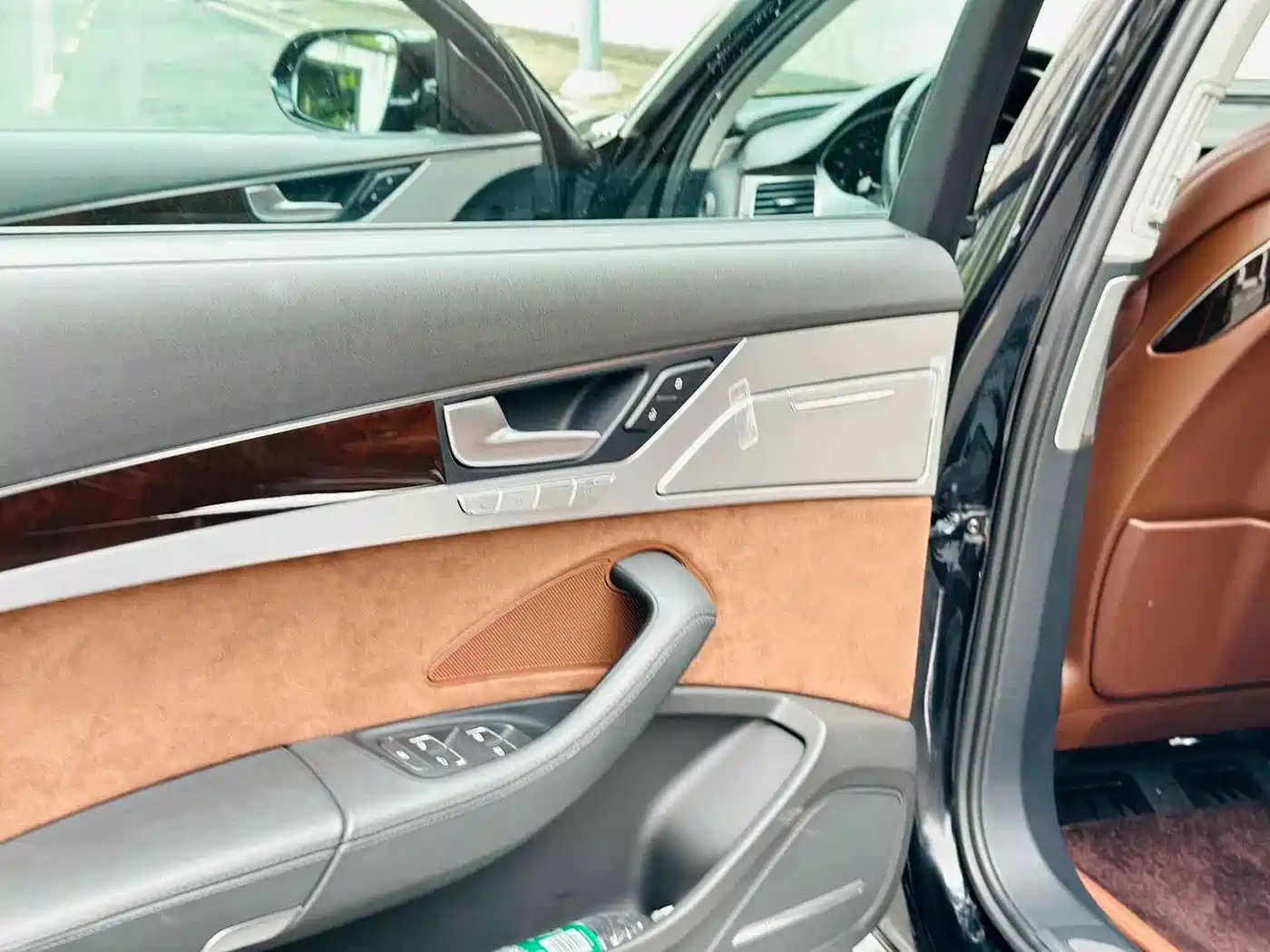 Фото 8 - Audi A8