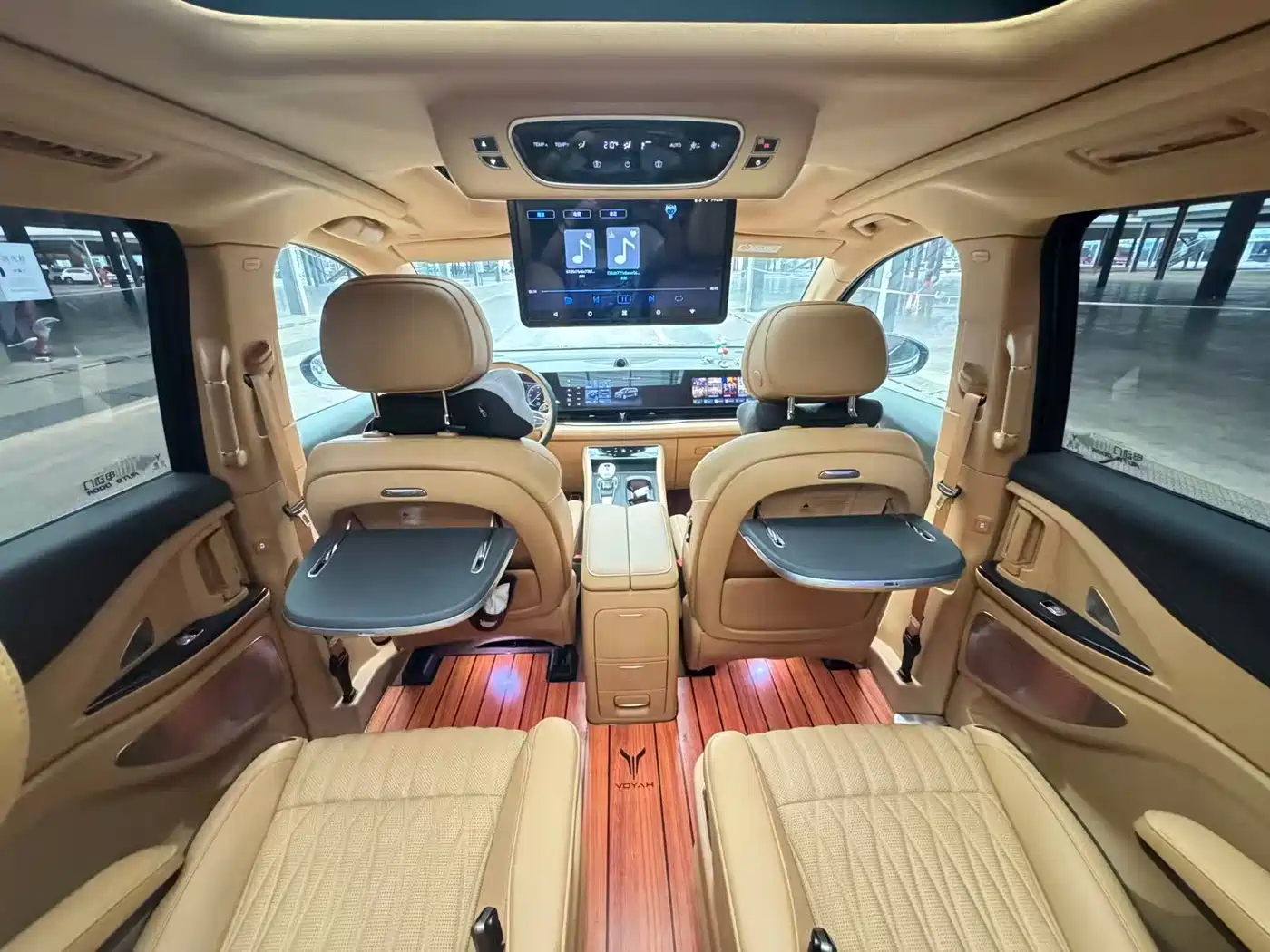 Voyah Auto Voyah Dreamer 2022 Low-carbon Dream+Smart Package фото 8