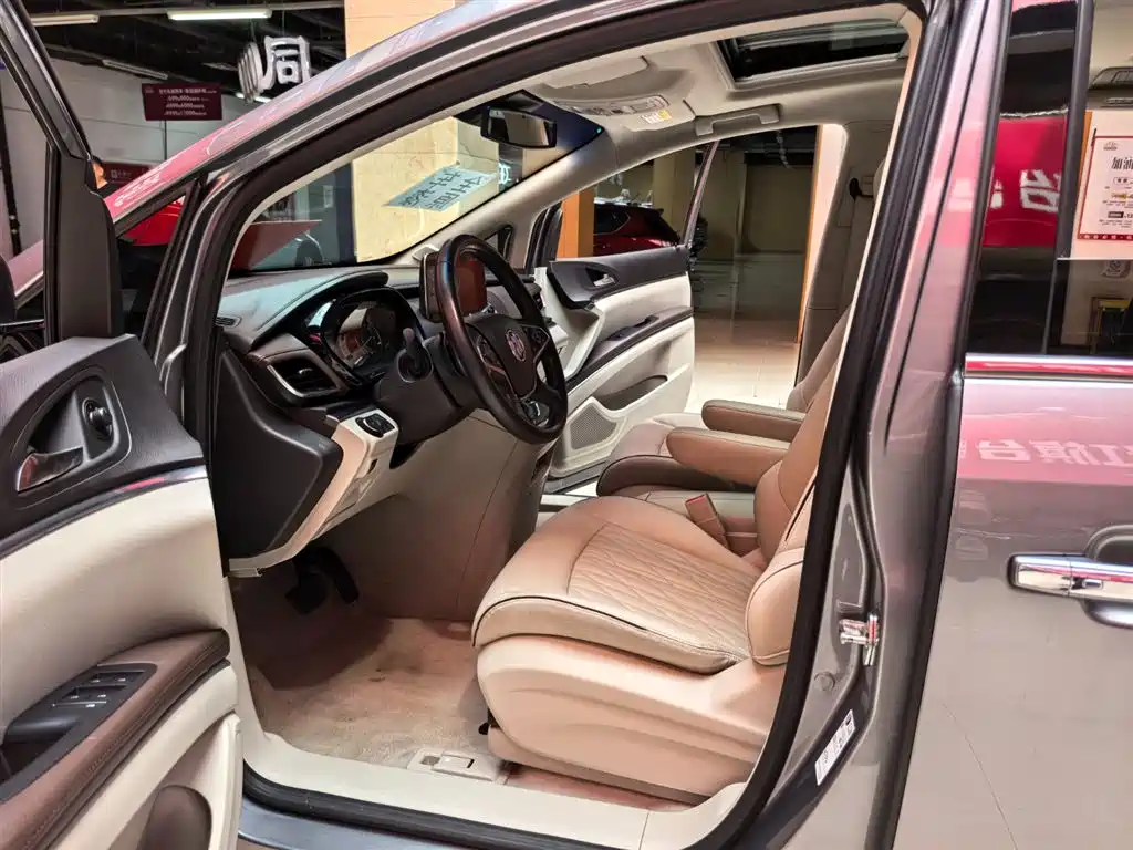 Buick GL8 2021 Land Business Class 652T Luxury фото 5