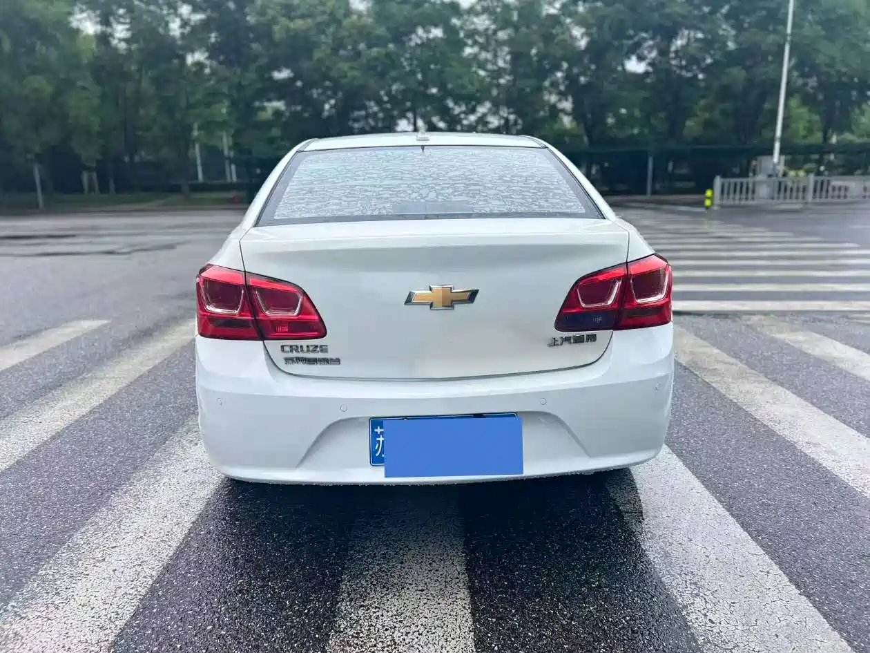 Chevrolet Cruze 2015 1.5L Classic SE AT фото 5