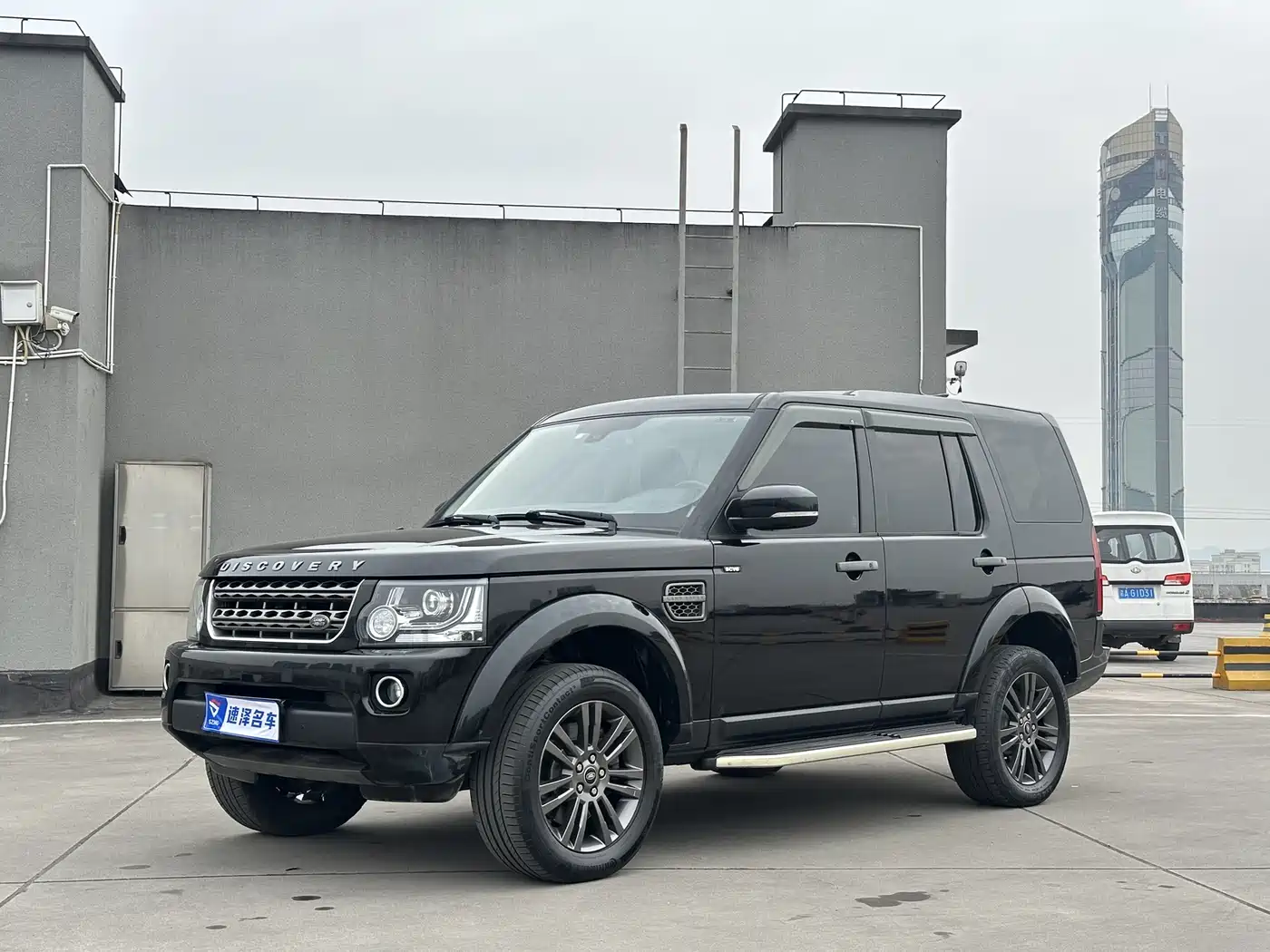 Фото 1 - Land Rover Discovery