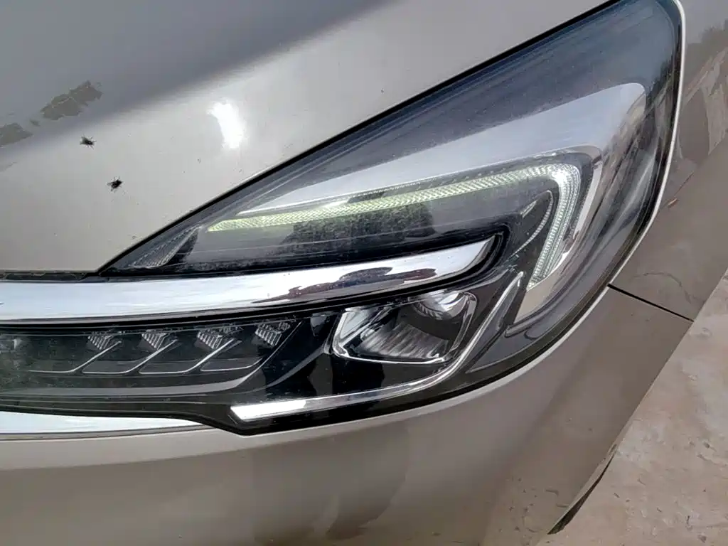 Фото 24 - Buick GL8