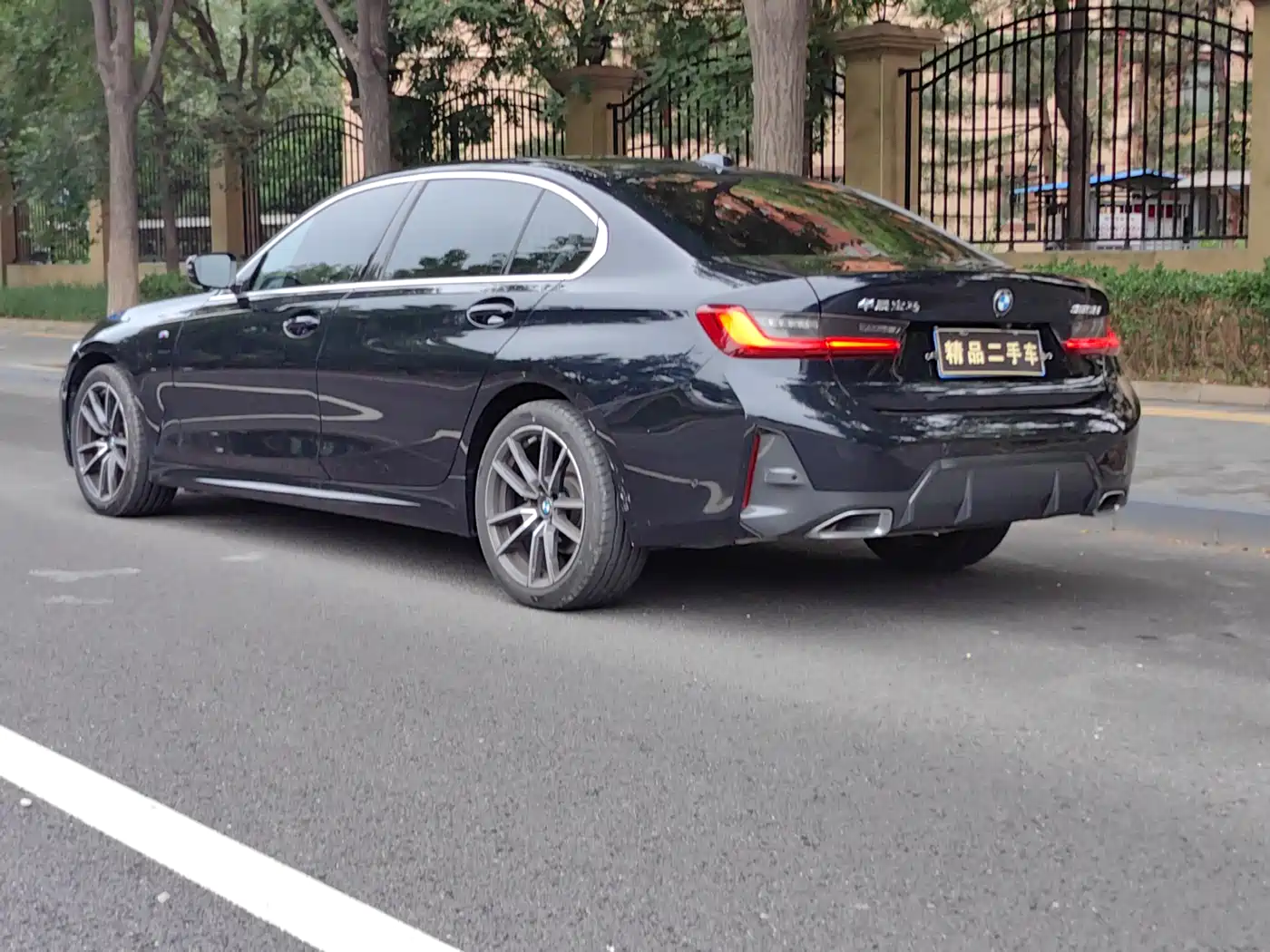 BMW 3 Series 2023 325Li M Sport Package фото 25