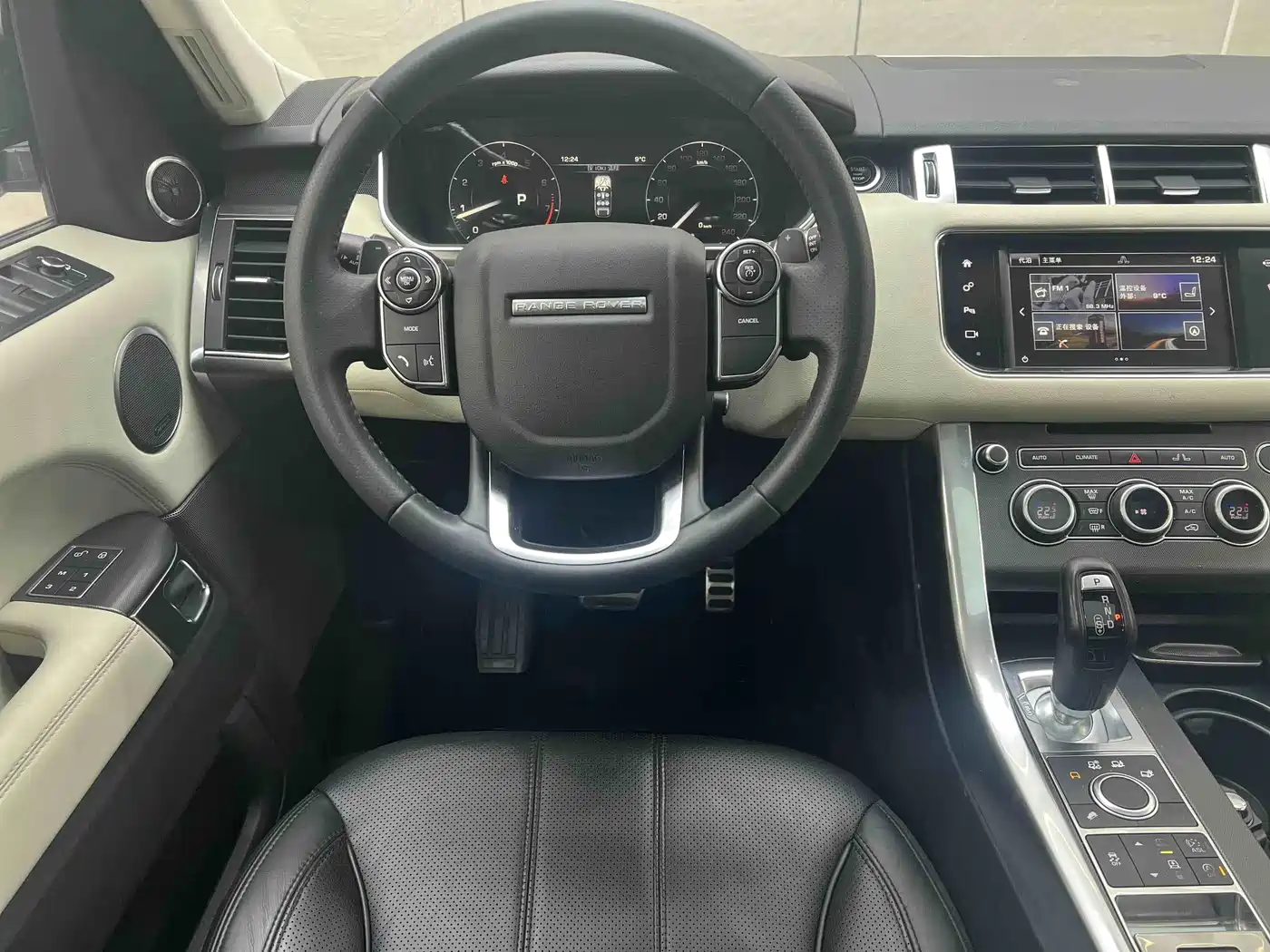 Land Rover Range Rover Sport 2016 Model 3.0 SC V6 HSE DYNAMIC фото 11