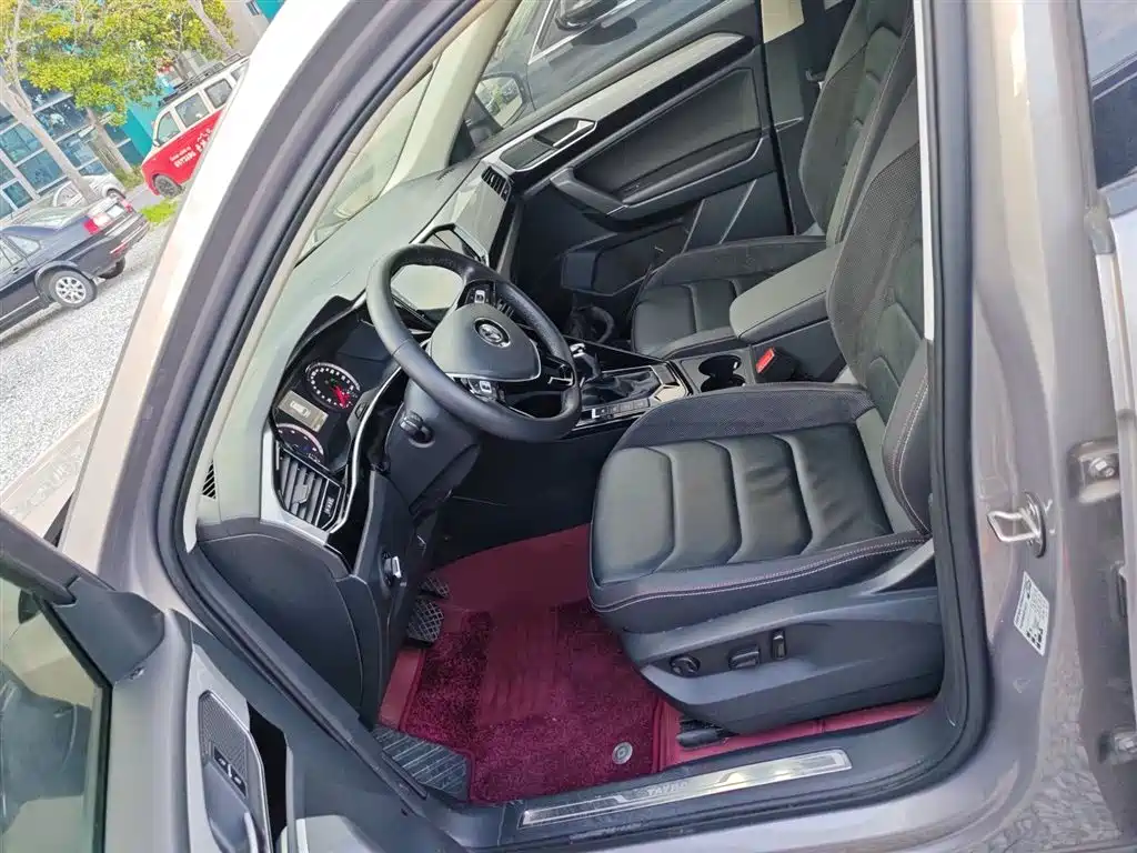 Volkswagen Tayron 2019 330TSI 2WD Luxury China VI фото 15