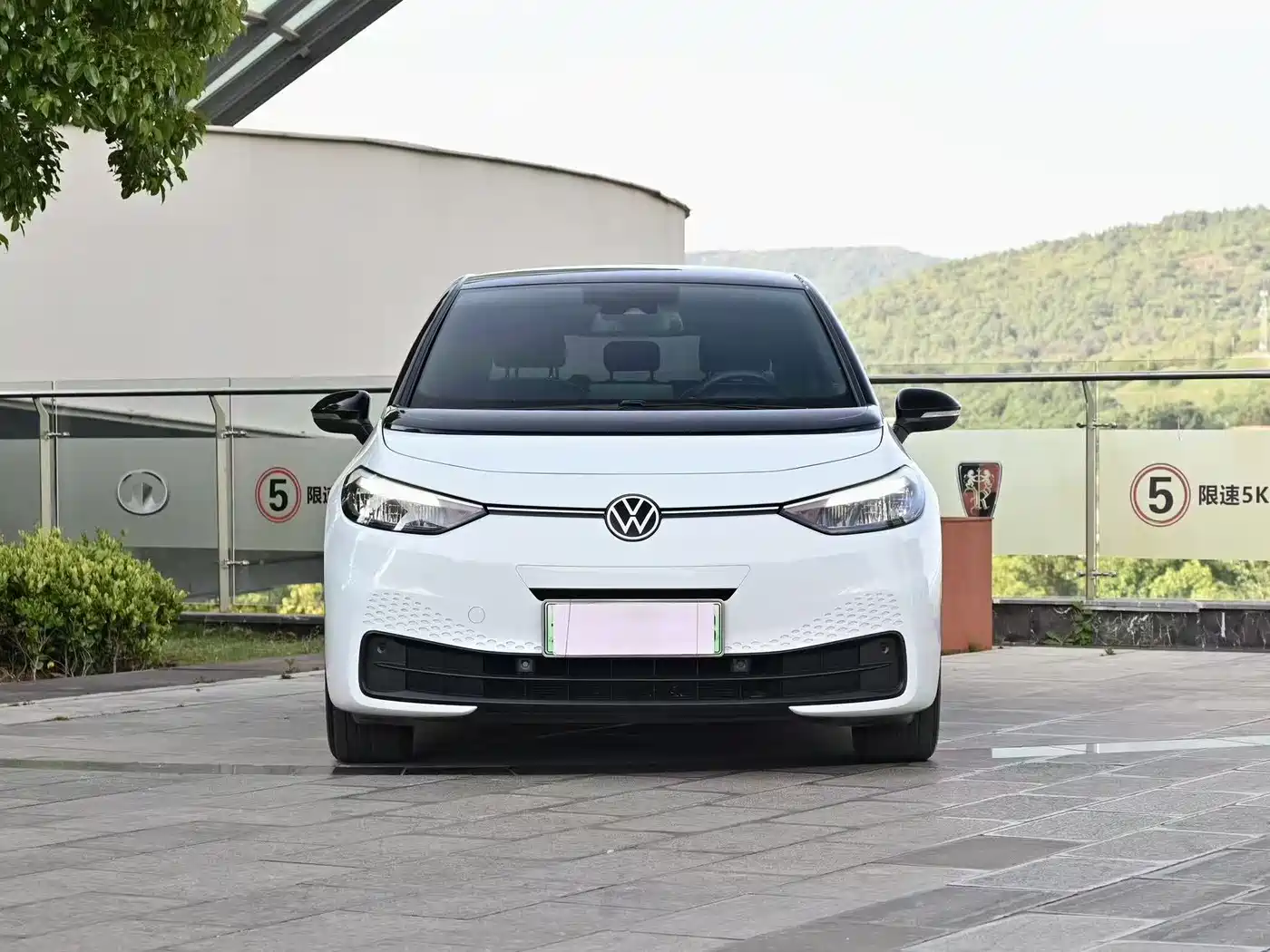 Volkswagen ID.3 2023 Pure Smart Edition фото 2