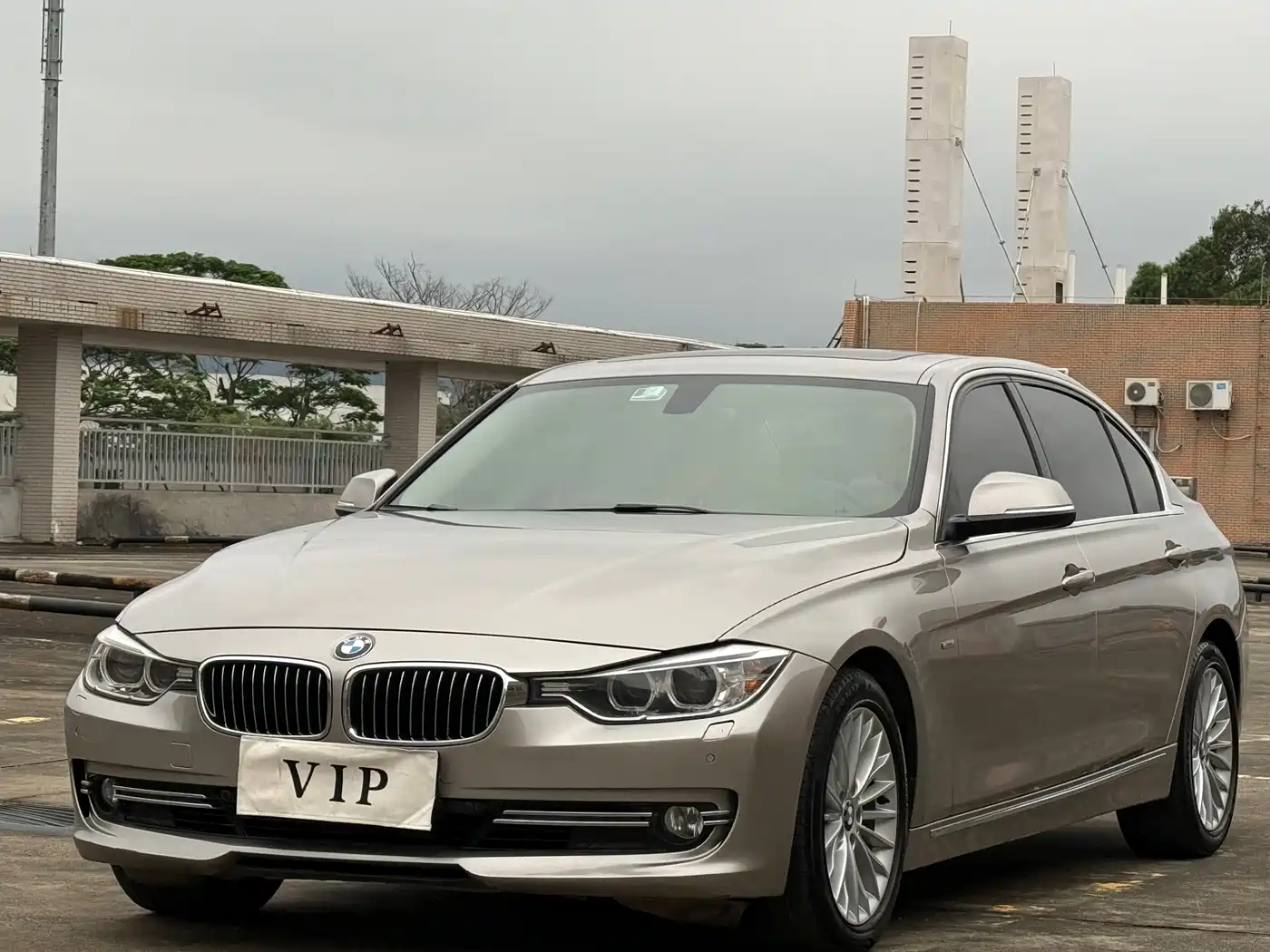 BMW 3 Series 2013 320Li Luxury Design Package