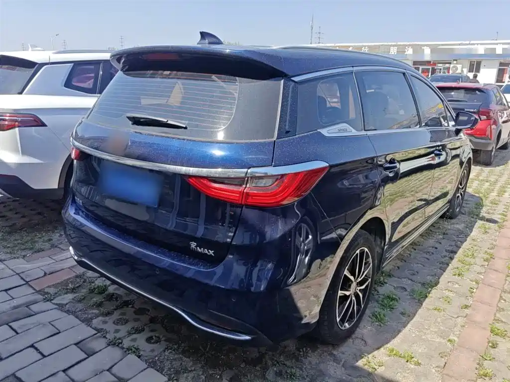 BYD Song MAX 2018 1.5T Auto Smart Connected Elite 6-Seater фото 7