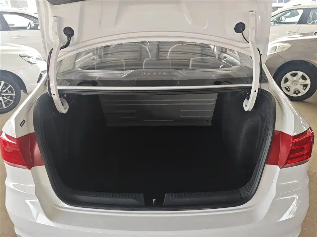 Volkswagen Santana 2019 1.5L Manual Trend China VI фото 15