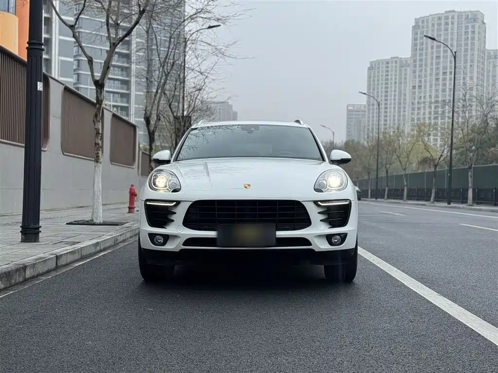 Porsche Macan 2017 Macan 2.0T фото 20