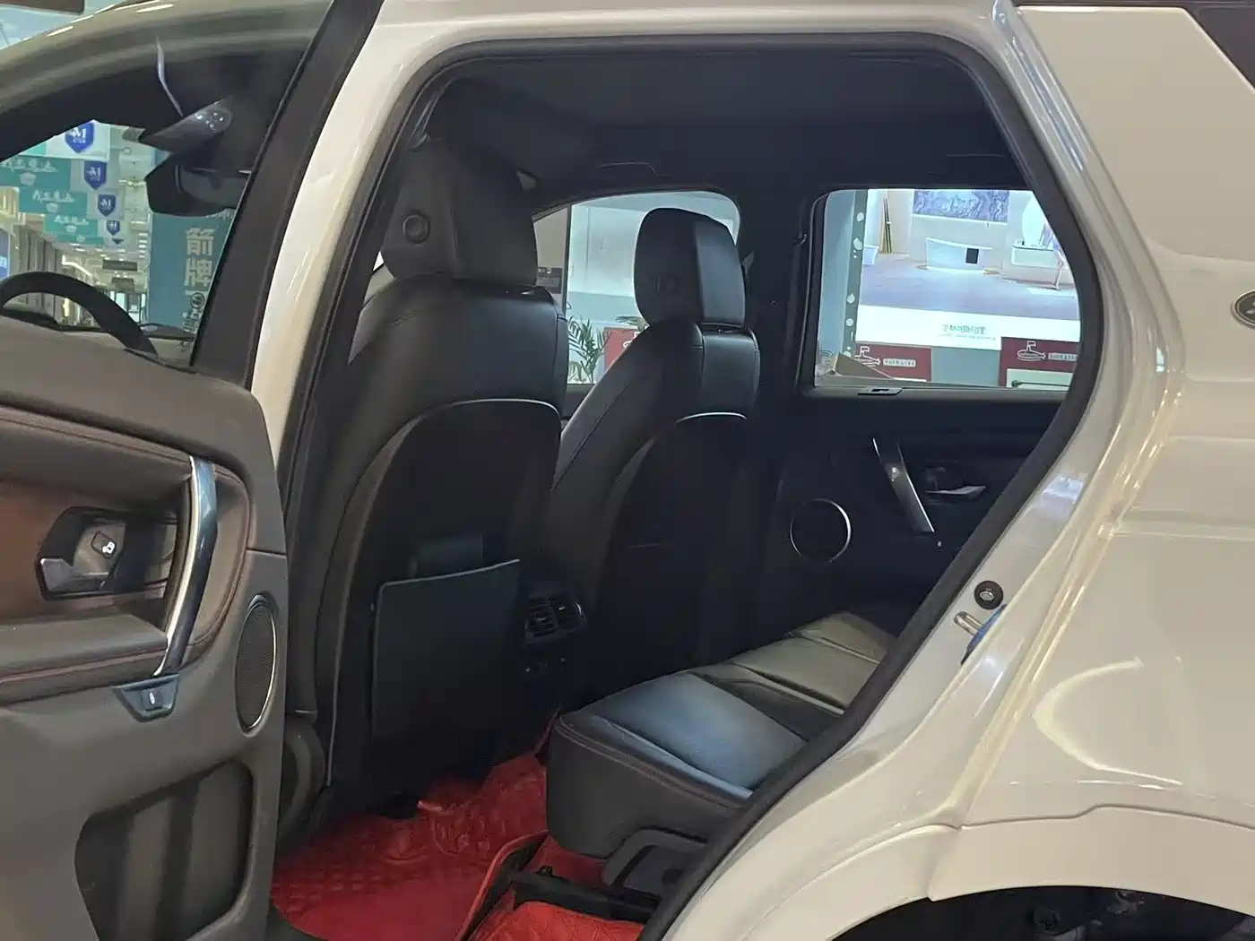 LAND ROVER DISCOVER SPORTS