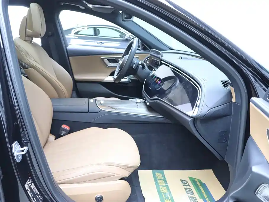 Mercedes-Benz E-Class 2024 Model E 300 L Luxury фото 19