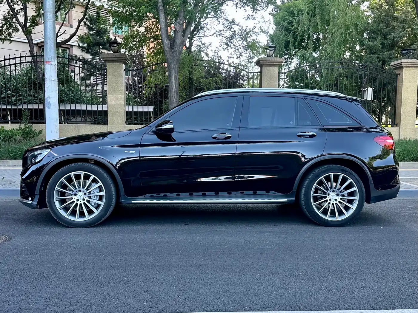 Mercedes-Benz GLC AMG 2017 AMG GLC 43 4MATIC фото 3