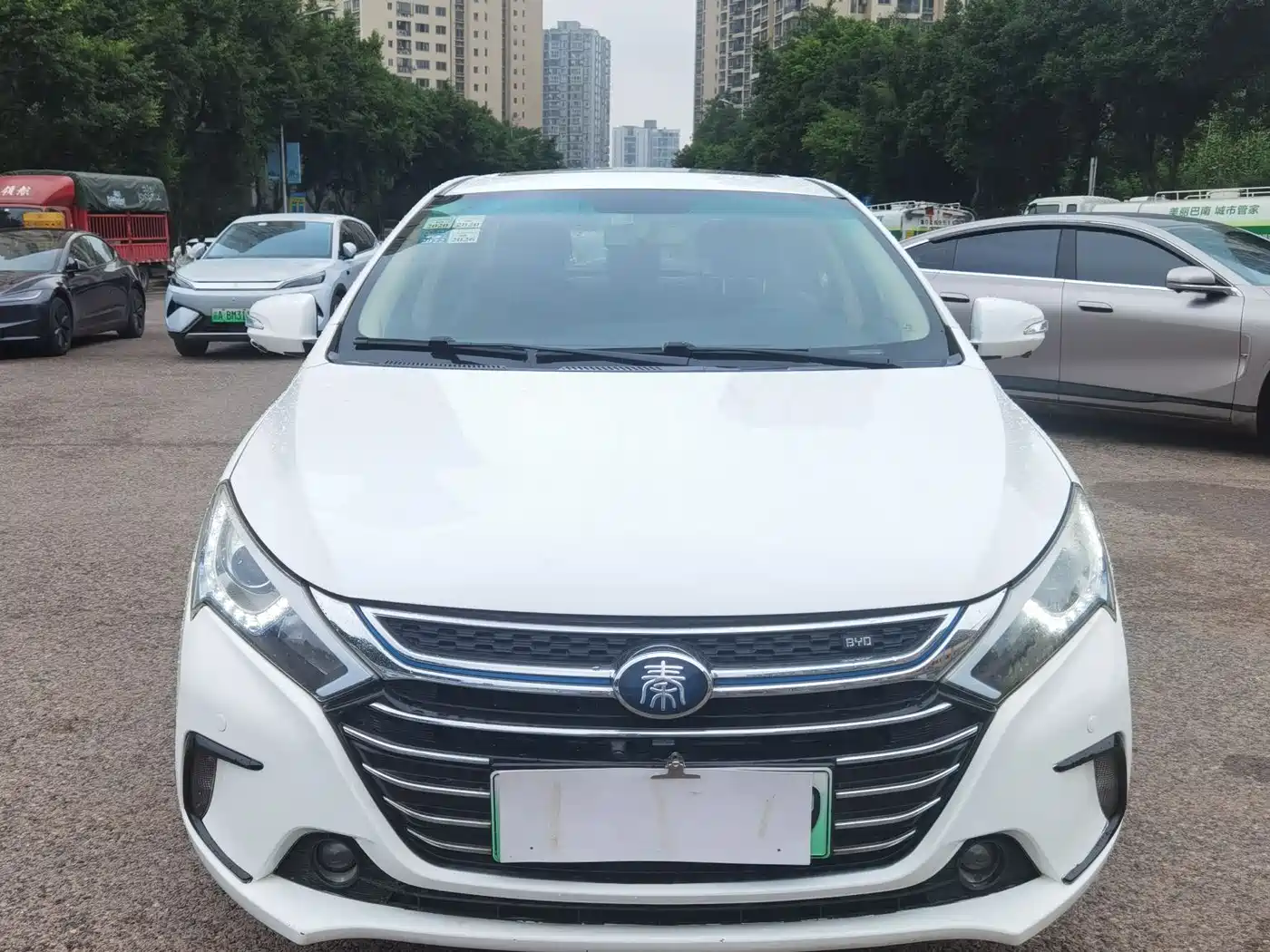 BYD Qin New Energy 2017 1.5T Premium Model фото 2