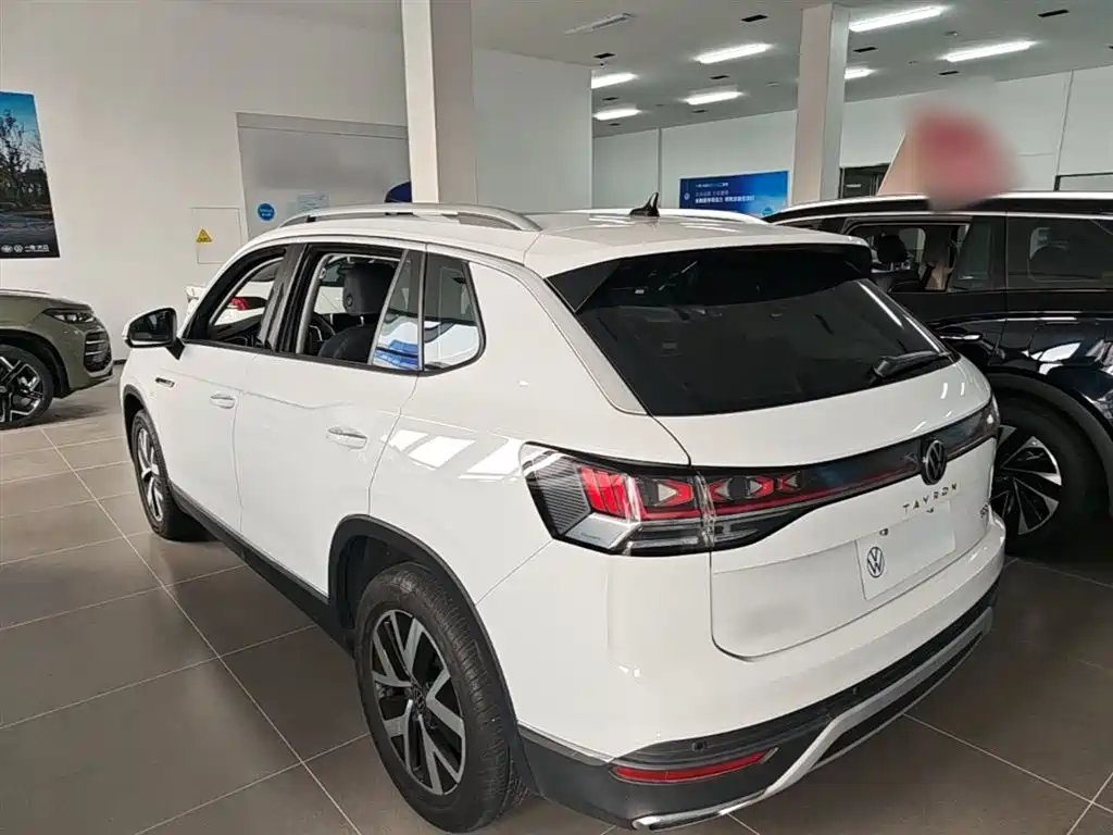 Volkswagen Tayron 2024 300TSI 2WD Luxury Plus Advanced фото 5