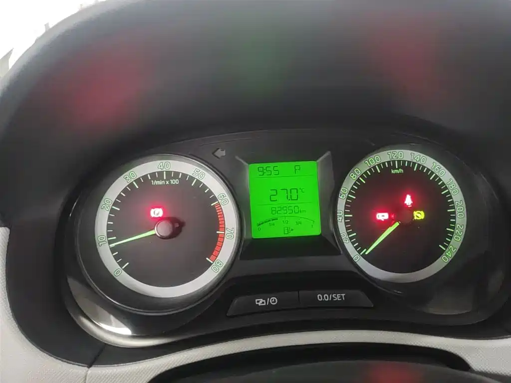 Škoda Fabia 2017 1.4L Auto Car Enjoy Edition фото 12